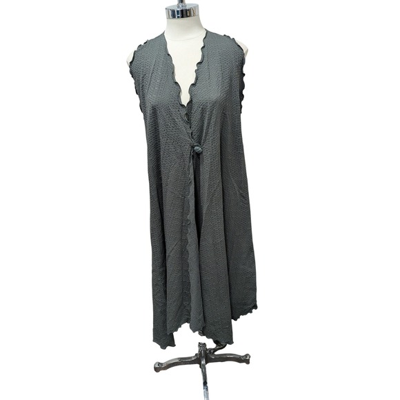Giselle Shepatin Jackets & Blazers - Giselle Shepatin Charcoal Textured V-Neck Sleeveless Duster Vest One Size